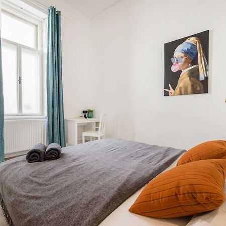 Wellness Retreat With Sauna & Jacuzzi - 1 Min To Opera Budapest Extérieur photo