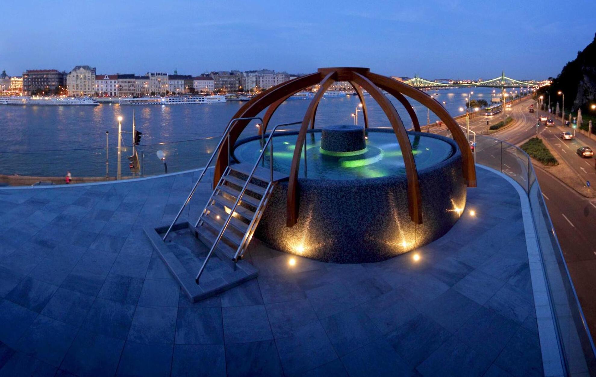 Wellness Retreat With Sauna & Jacuzzi - 1 Min To Opera Budapest Extérieur photo